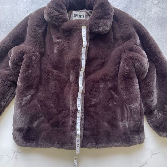 Apparis New Manon Faux Fur Jacket in Eboni - Picture 4 of 6